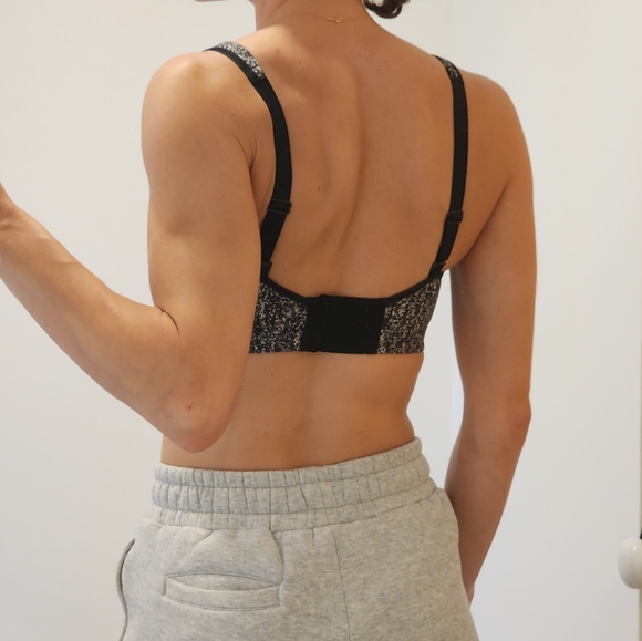 Lululemon high support sports bra 32D - Picture 2 of 2